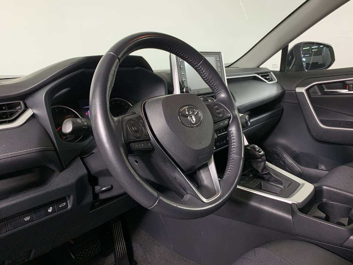 Toyota RAV4 2020 года с пробегом. Фото: #8