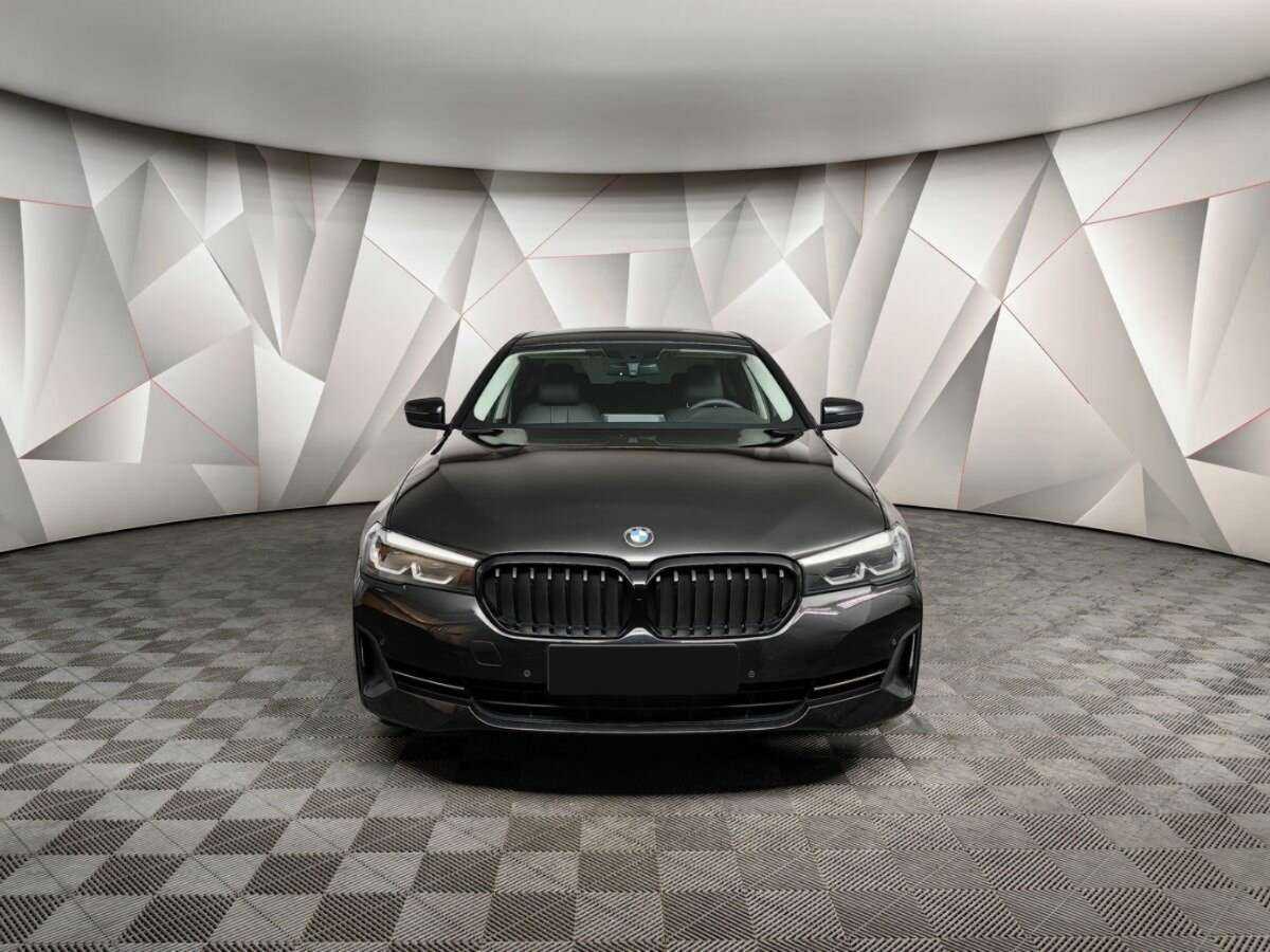 BMW 5 серии 2020 года с пробегом. Фото: #6