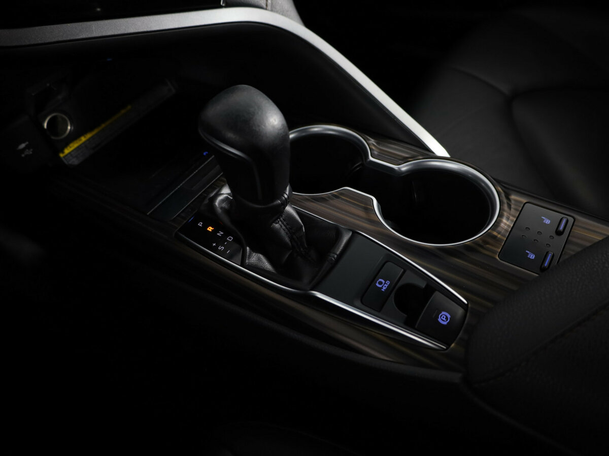 Toyota Camry 2021 года с пробегом. Фото: #12