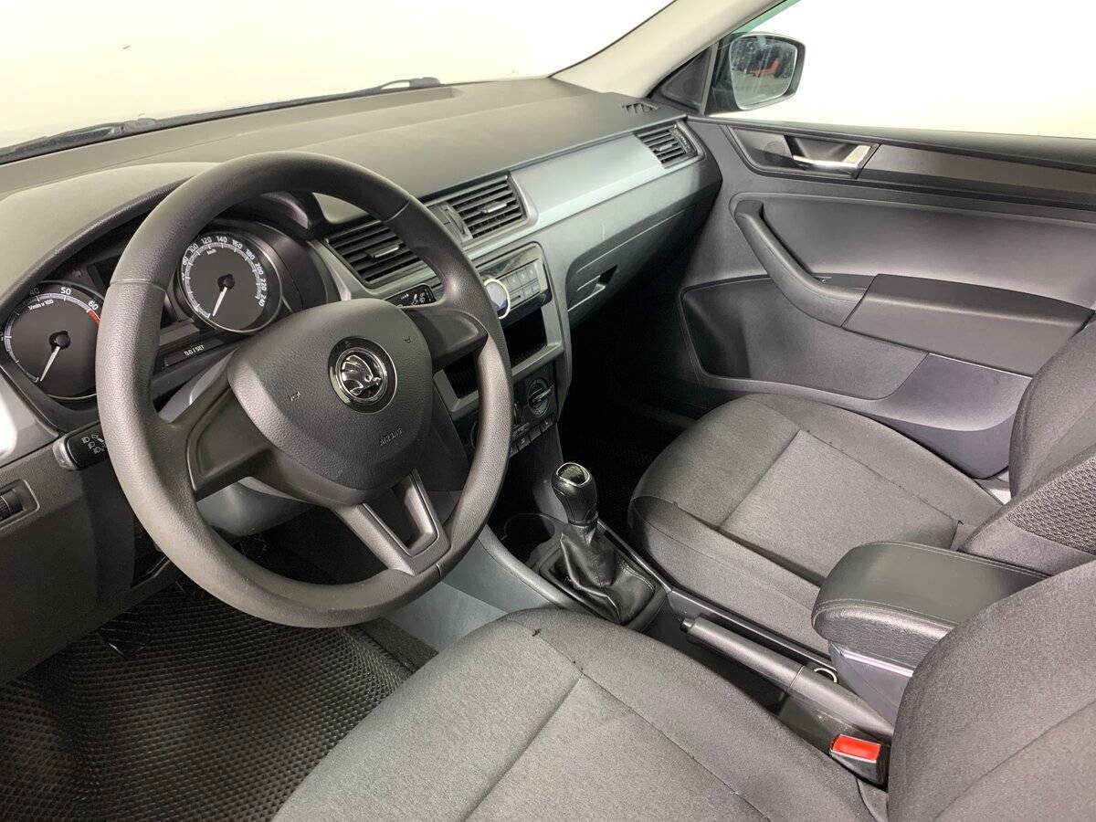 Skoda Rapid 2018 года с пробегом. Фото: #9