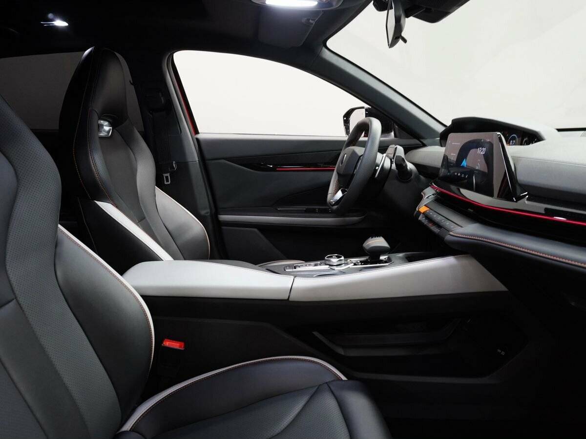 Changan UNI-V 2023 года с пробегом. Фото: #10