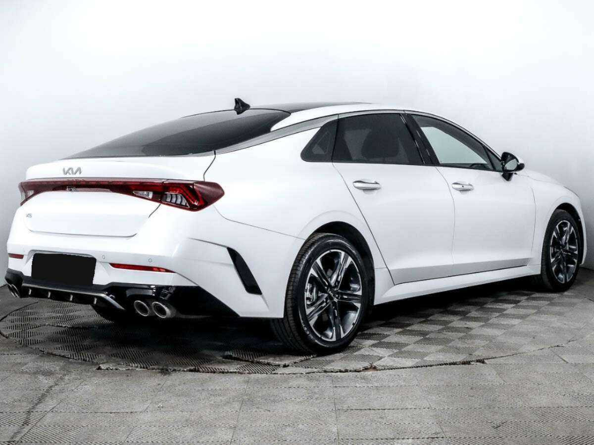 Kia K5 2022 года с пробегом. Фото: #3