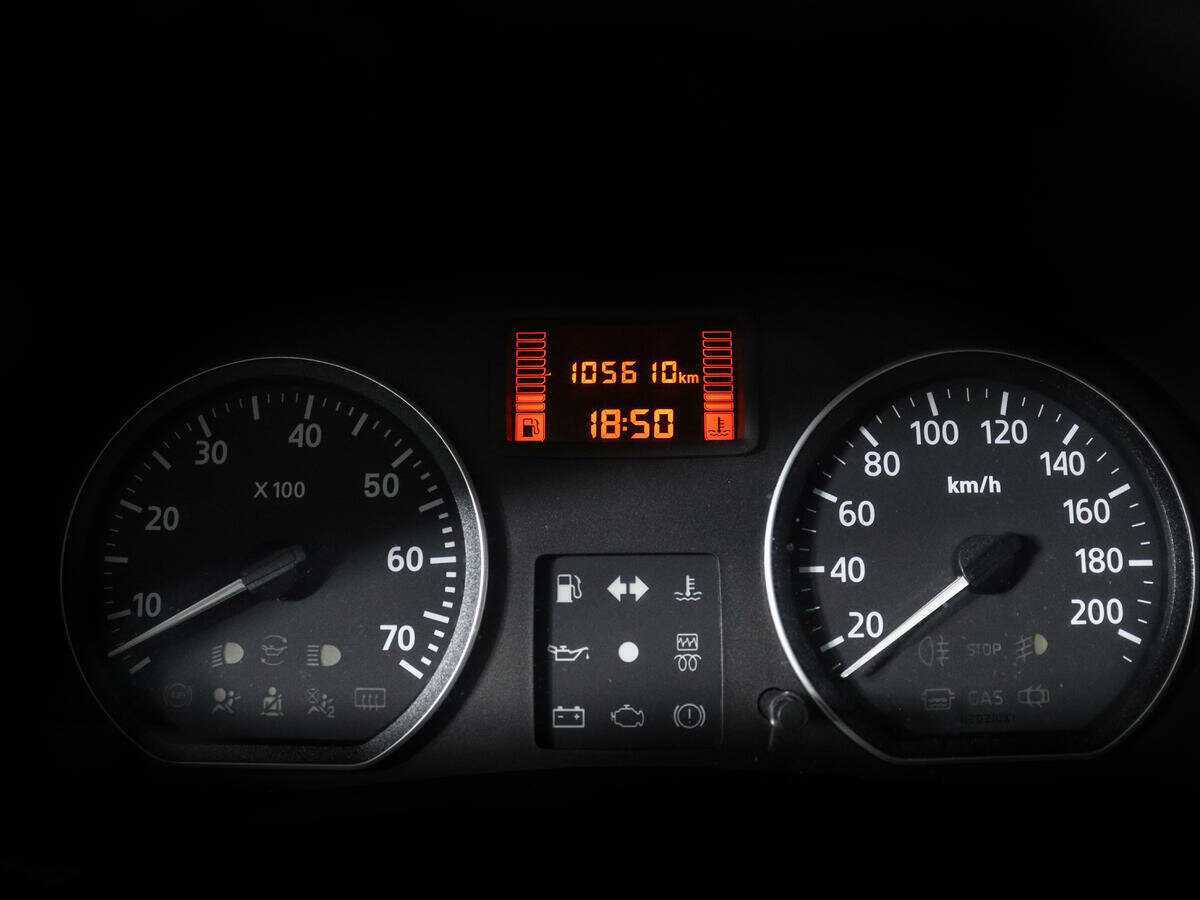 Renault Sandero 2011 года с пробегом. Фото: #10