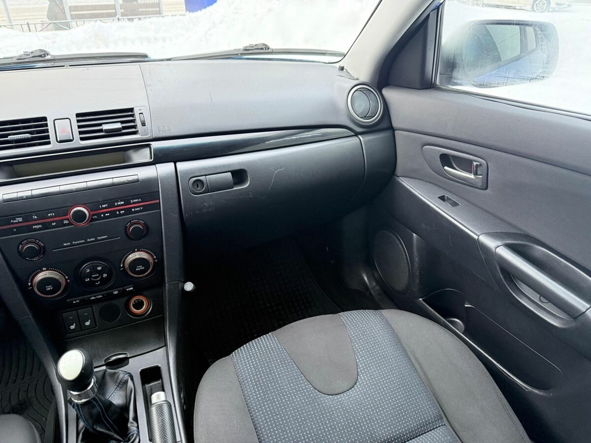 Mazda 3 2004 года с пробегом. Фото: #5