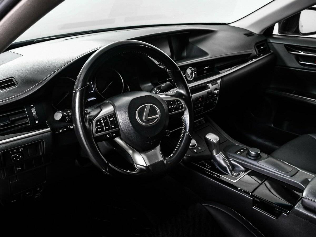 Lexus ES 2016 года с пробегом. Фото: #12