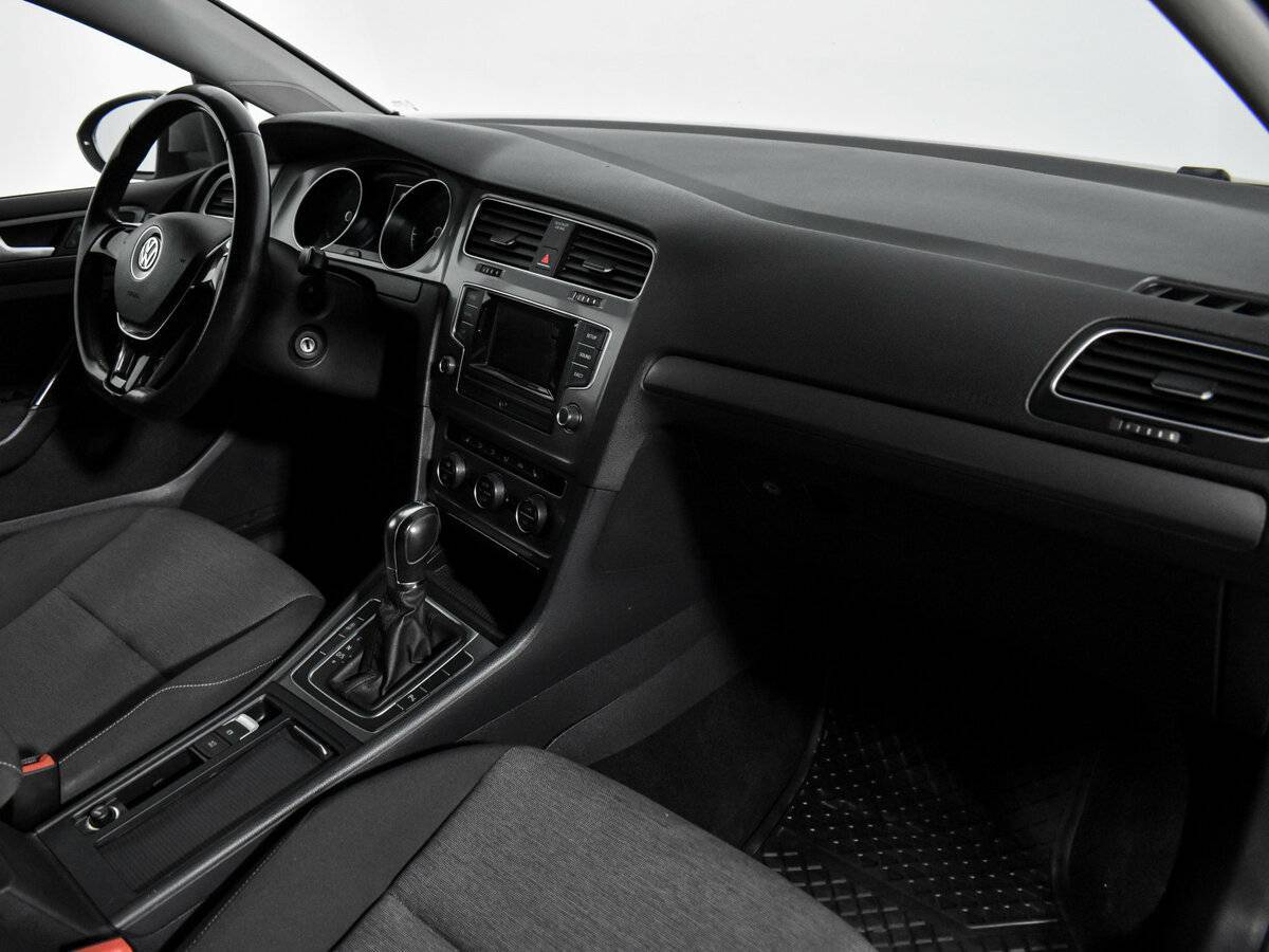 Volkswagen Golf 2013 года с пробегом. Фото: #13