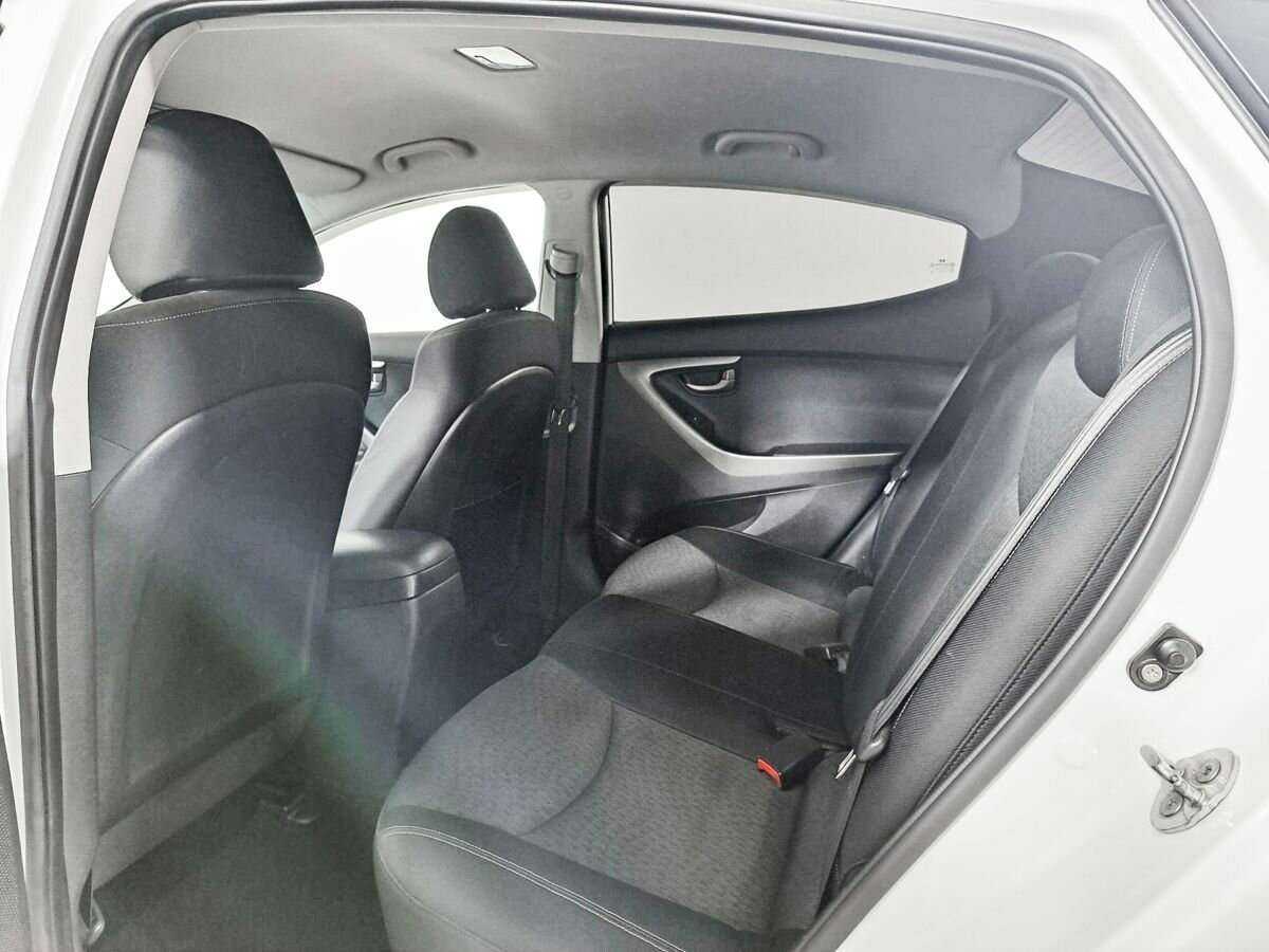 Hyundai Avante 2011 года с пробегом. Фото: #7