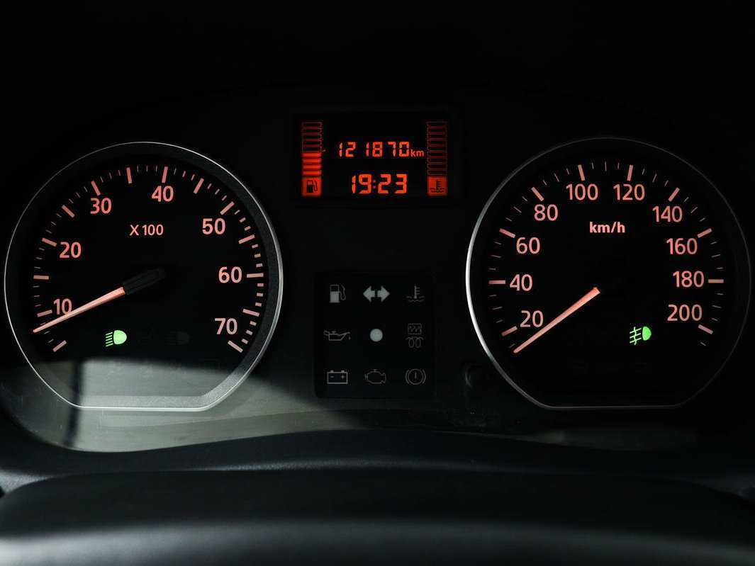 Renault Sandero 2012 года с пробегом. Фото: #9