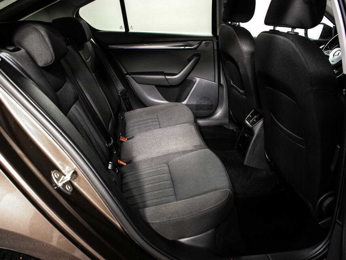 Skoda Octavia 2018 года с пробегом. Фото: #6