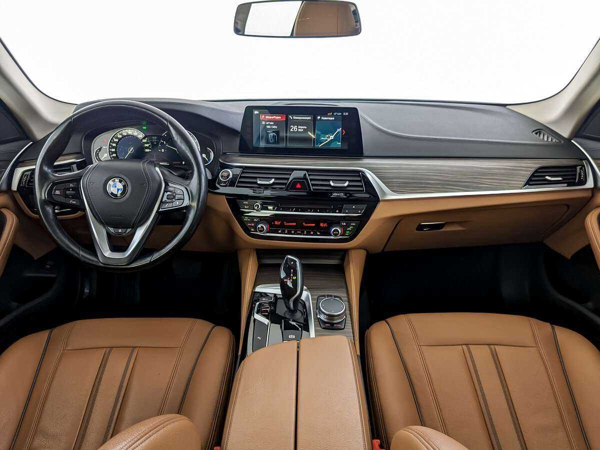 BMW 5 серии 2017 года с пробегом. Фото: #12