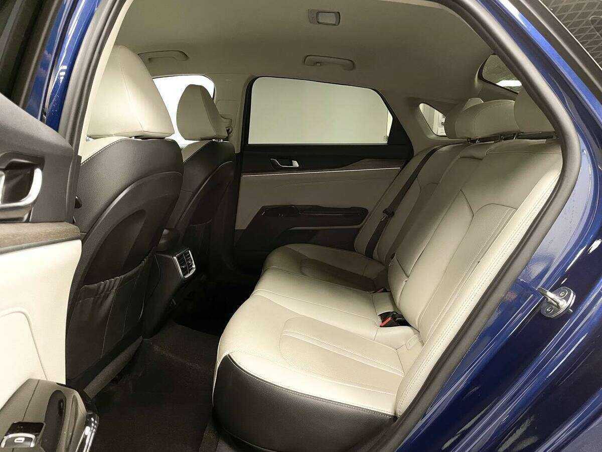 Kia K5 2020 года с пробегом. Фото: #8