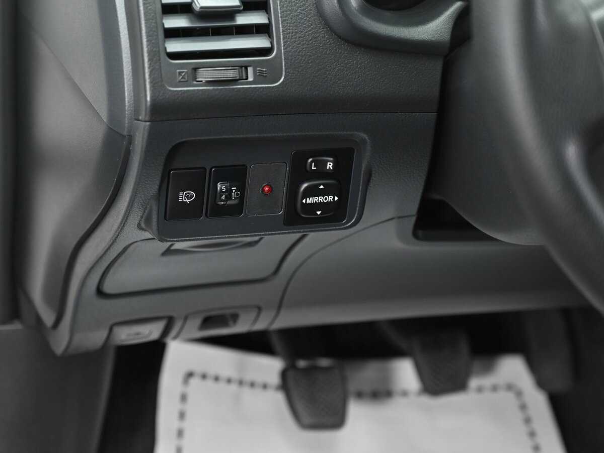 Toyota Corolla 2010 года с пробегом. Фото: #7