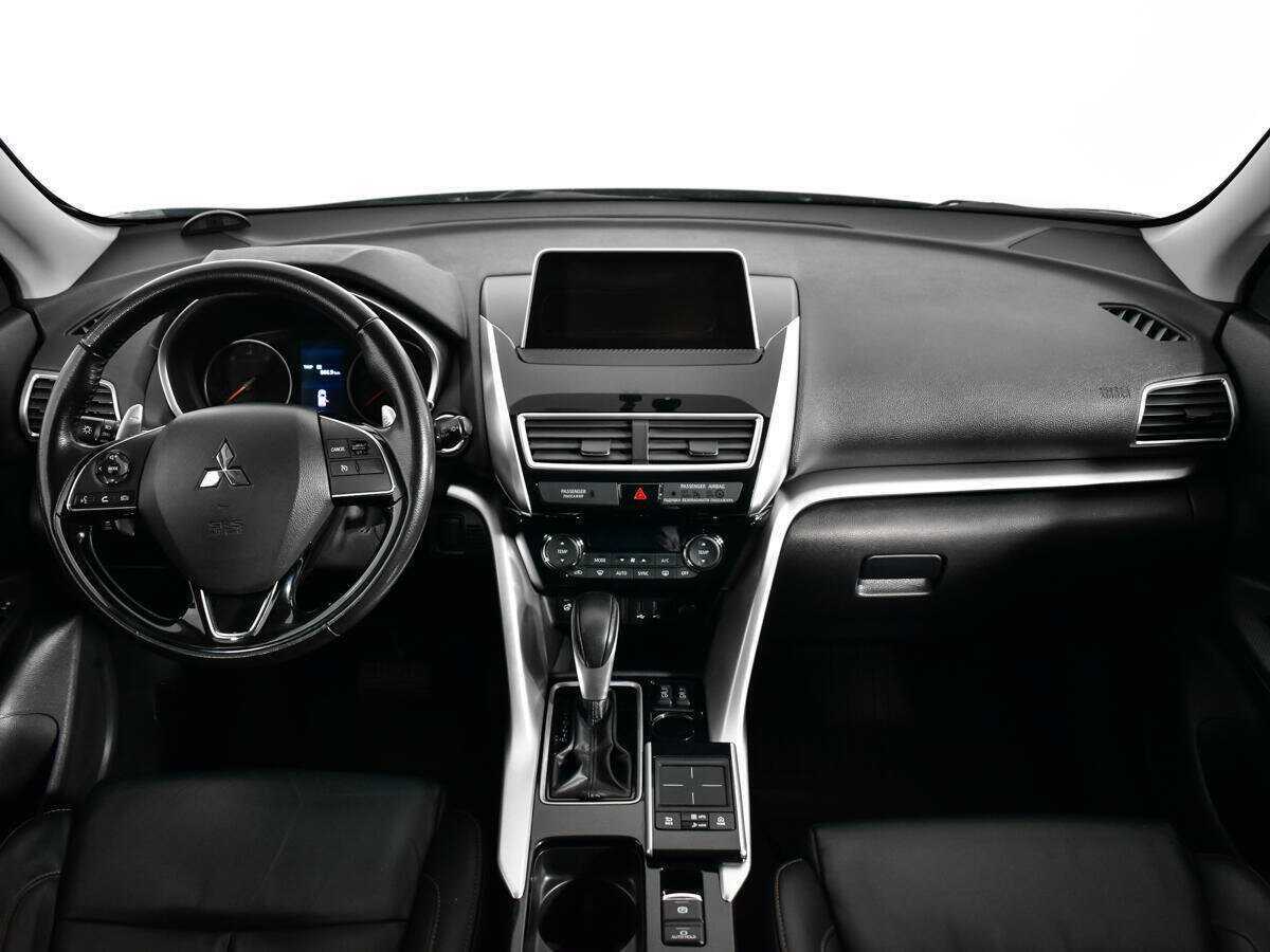 Mitsubishi Eclipse Cross 2018 года с пробегом. Фото: #11