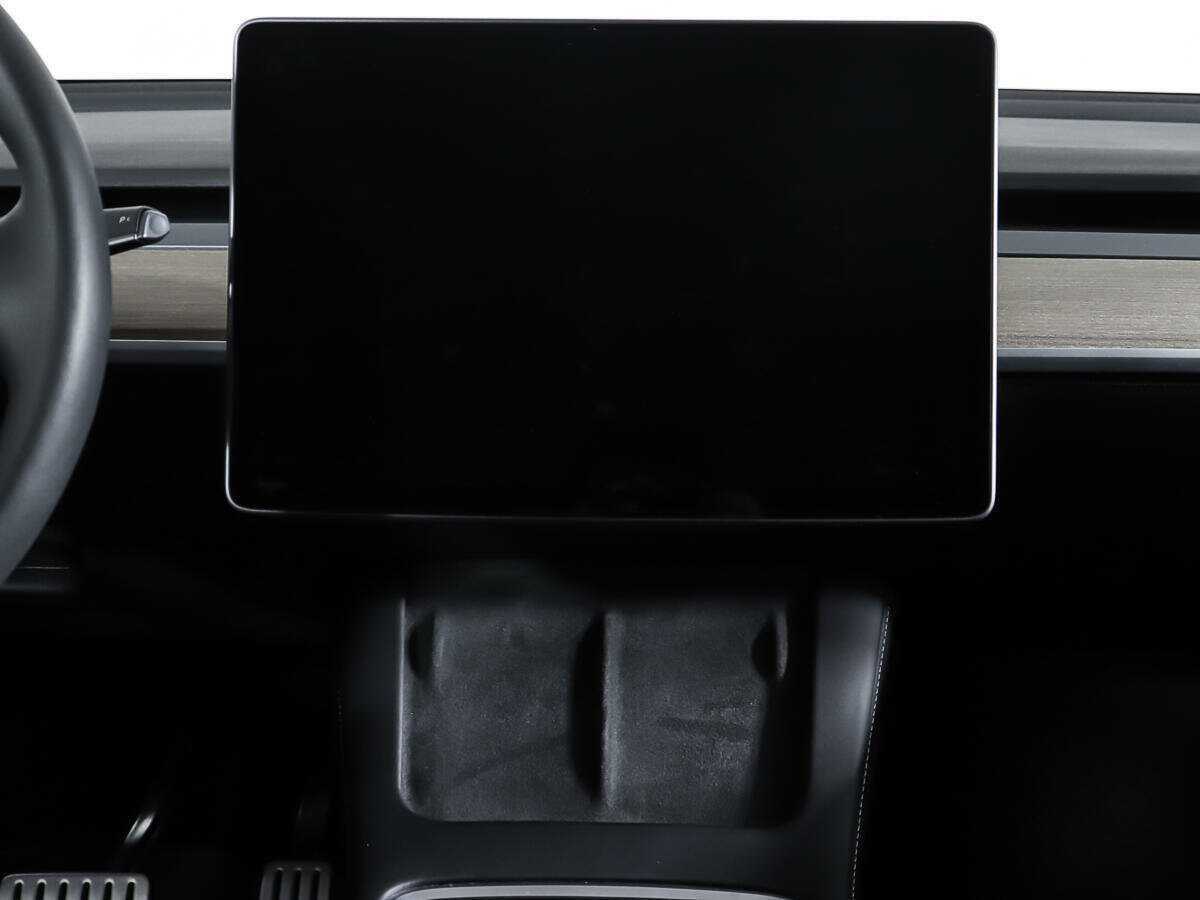 Tesla Model Y 2021 года с пробегом. Фото: #11