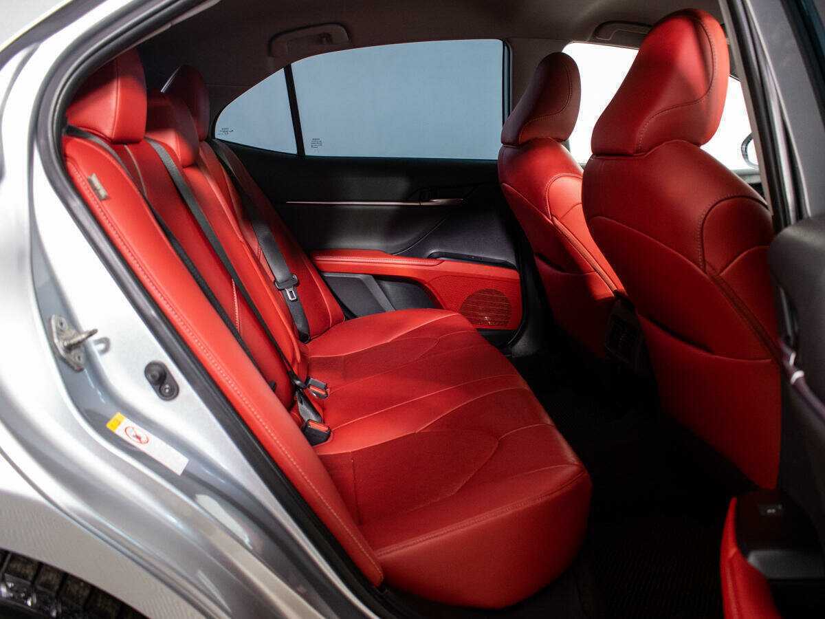 Toyota Camry 2019 года с пробегом. Фото: #9