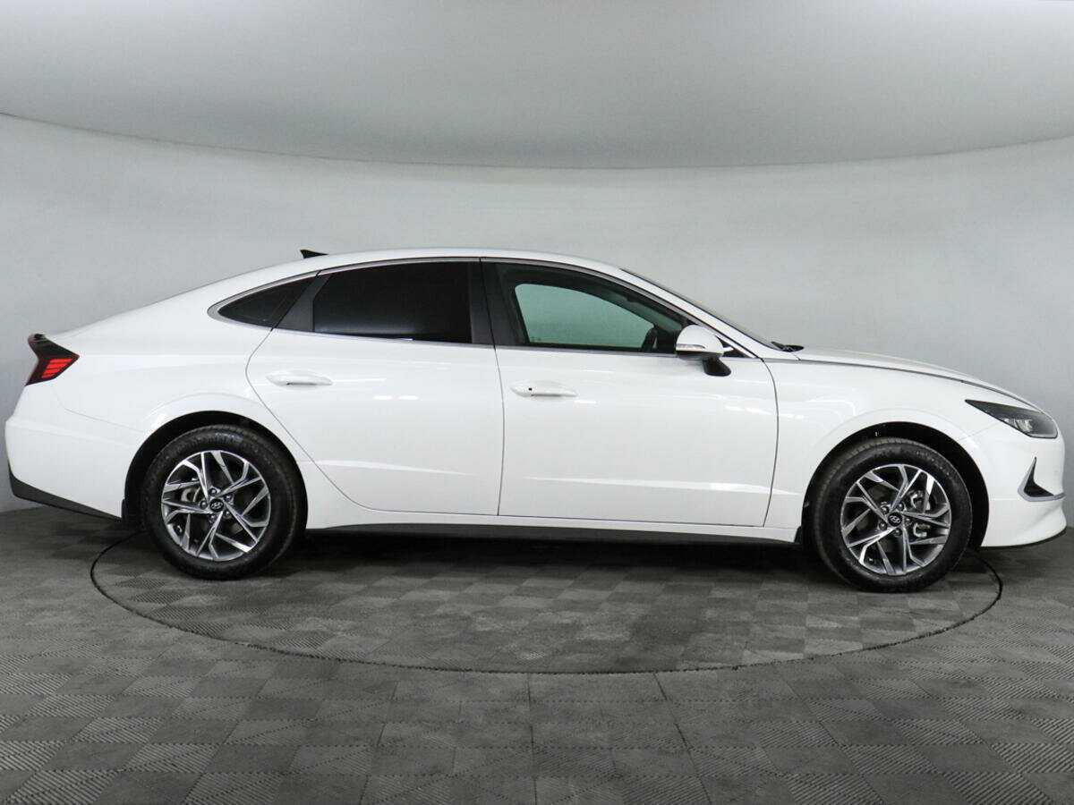 Hyundai Sonata 2021 года с пробегом. Фото: #3