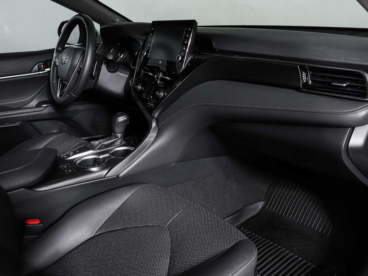 Toyota Camry 2022 года с пробегом. Фото: #8
