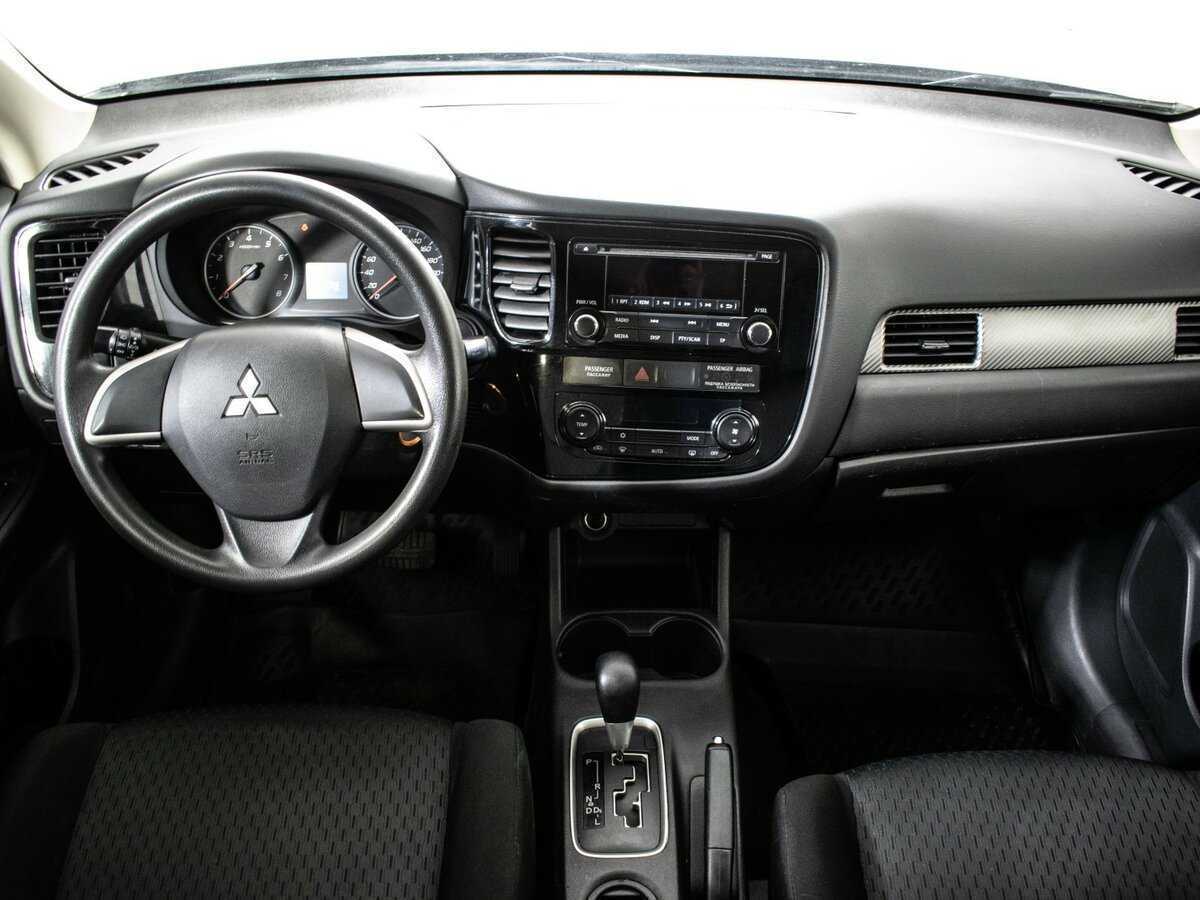 Mitsubishi Outlander 2012 года с пробегом. Фото: #10