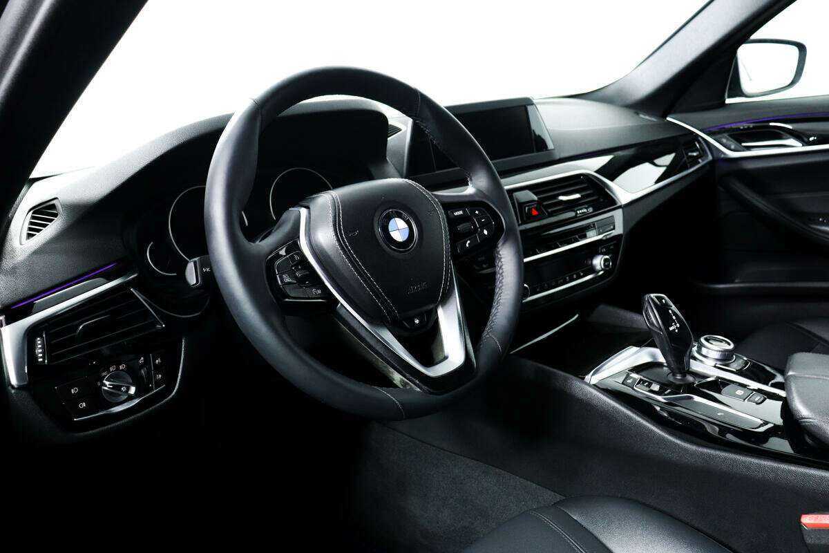 BMW 5 серии 2017 года с пробегом. Фото: #12
