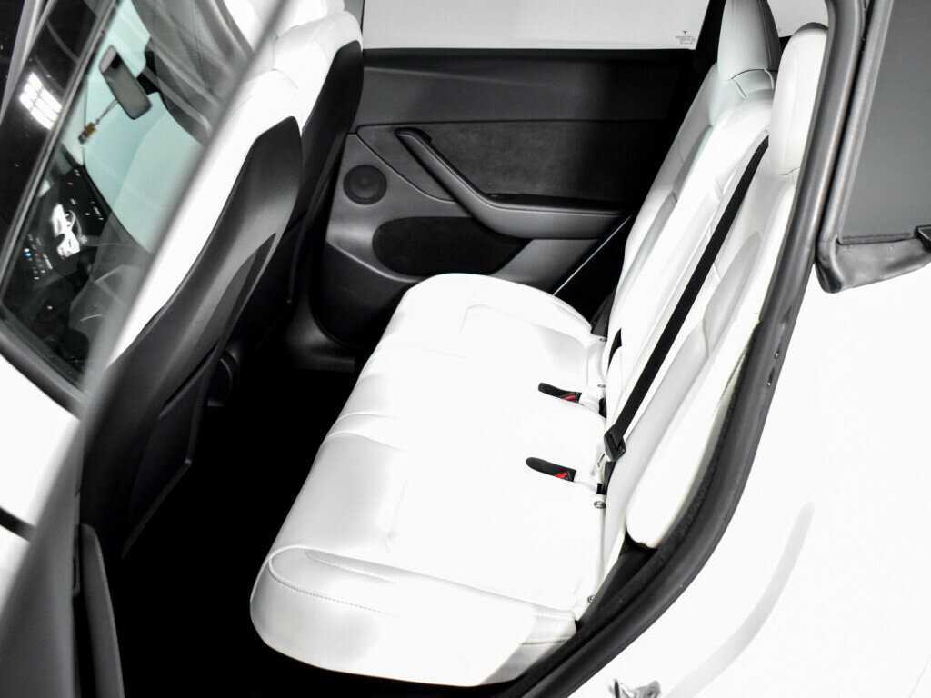 Tesla Model Y 2022 года с пробегом. Фото: #6