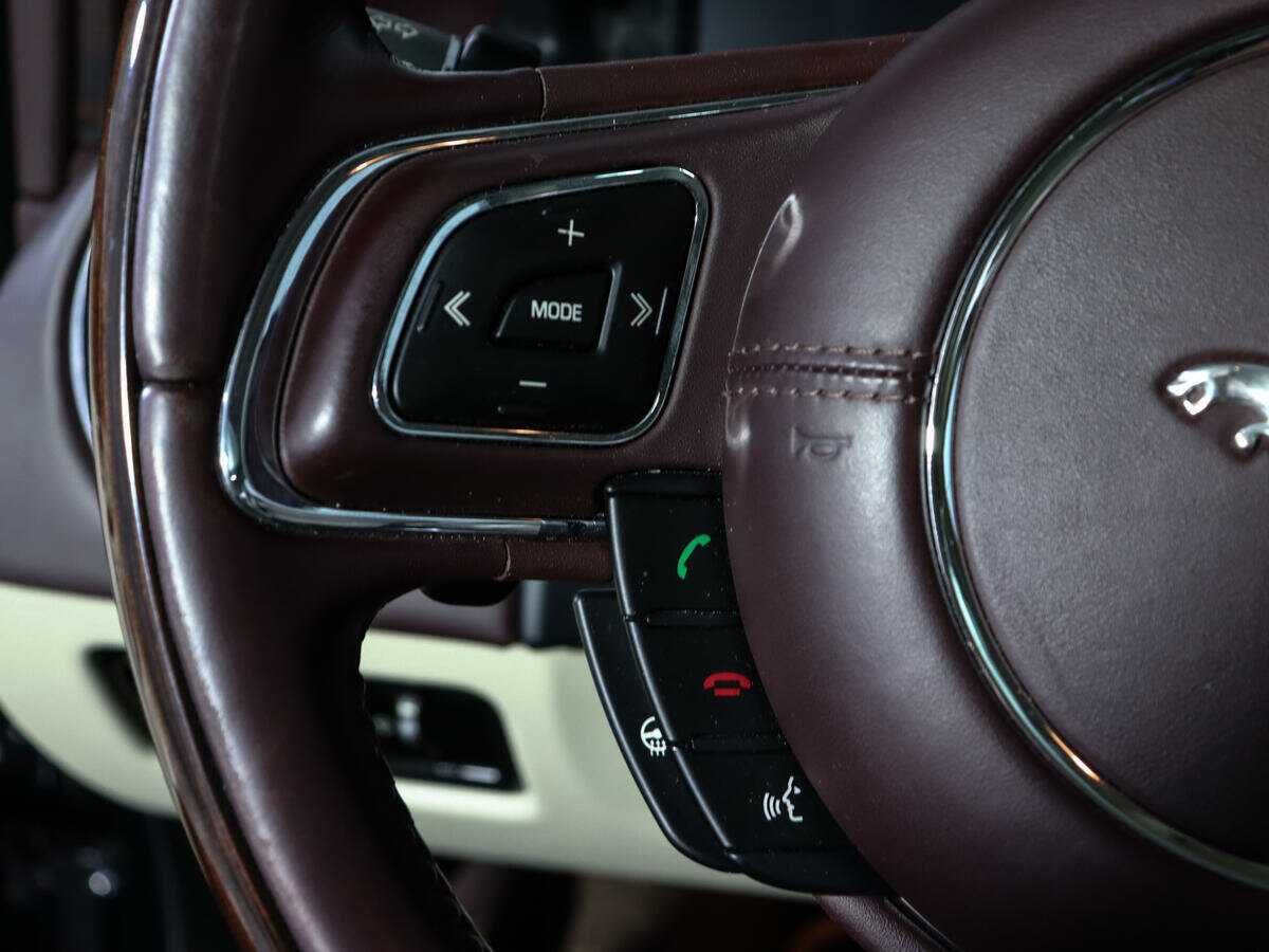 Jaguar XJ 2014 года с пробегом. Фото: #29