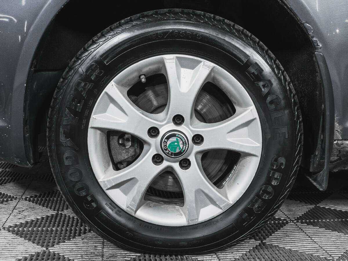 Skoda Octavia 2009 года с пробегом. Фото: #15