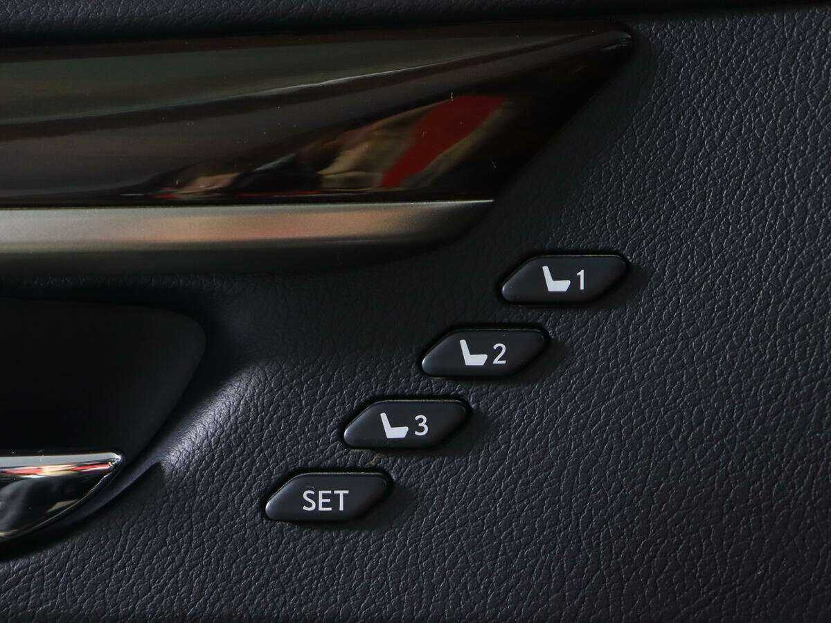 Lexus ES 2016 года с пробегом. Фото: #21