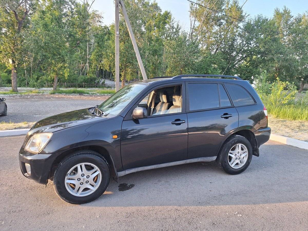 Chery Tiggo (T11) 2010 года с пробегом. Фото: #2