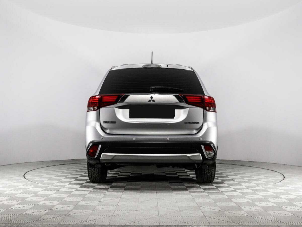 Mitsubishi Outlander 2015 года с пробегом. Фото: #5