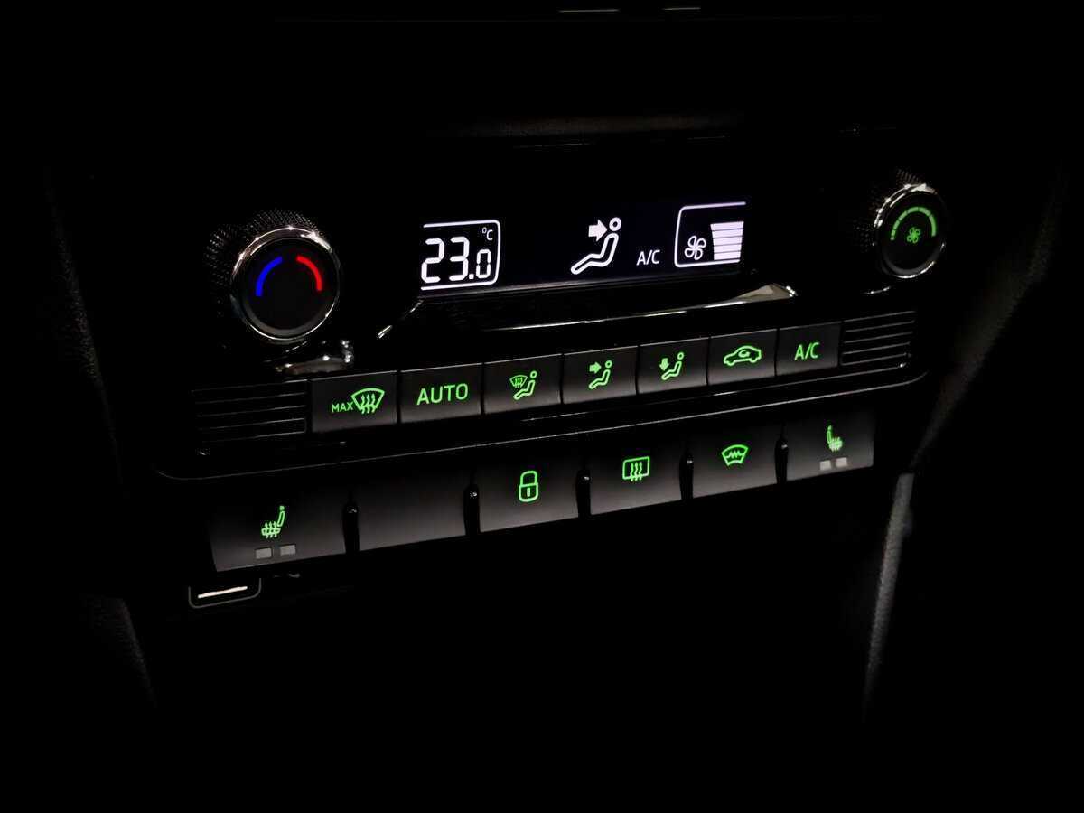 Skoda Rapid 2018 года с пробегом. Фото: #22