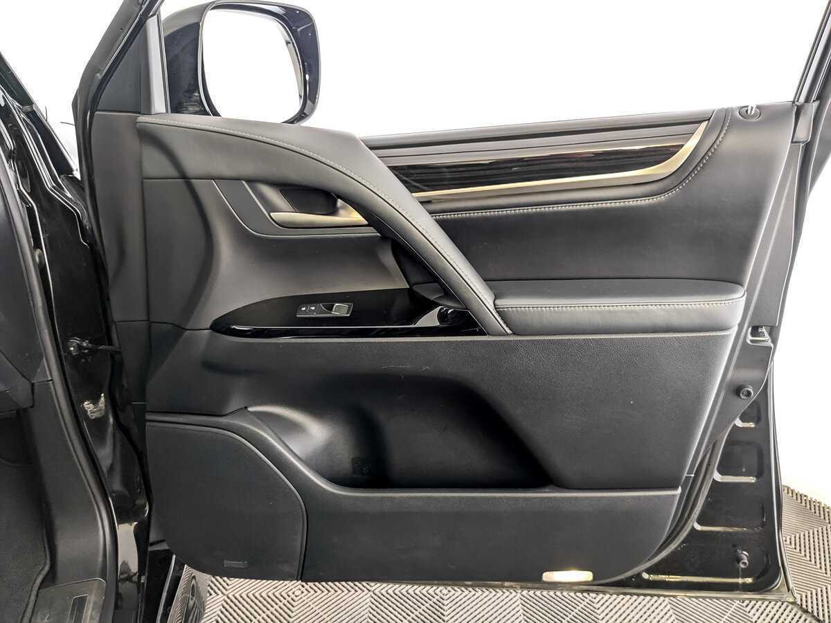 Lexus LX 2020 года с пробегом. Фото: #24