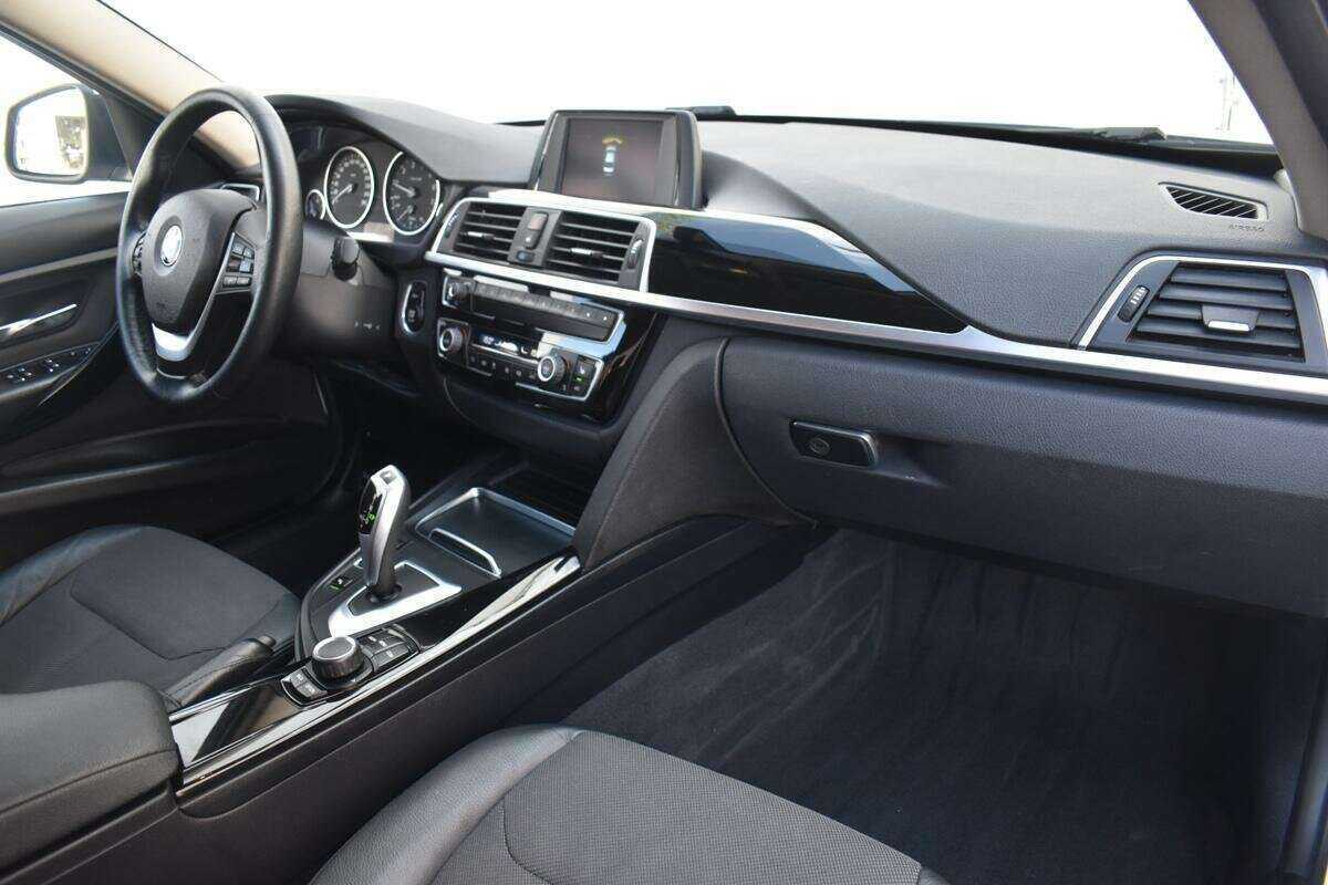 BMW 3 серии 2018 года с пробегом. Фото: #5