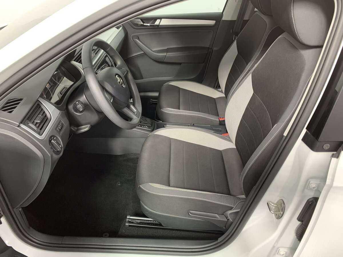 Skoda Rapid 2019 года с пробегом. Фото: #12