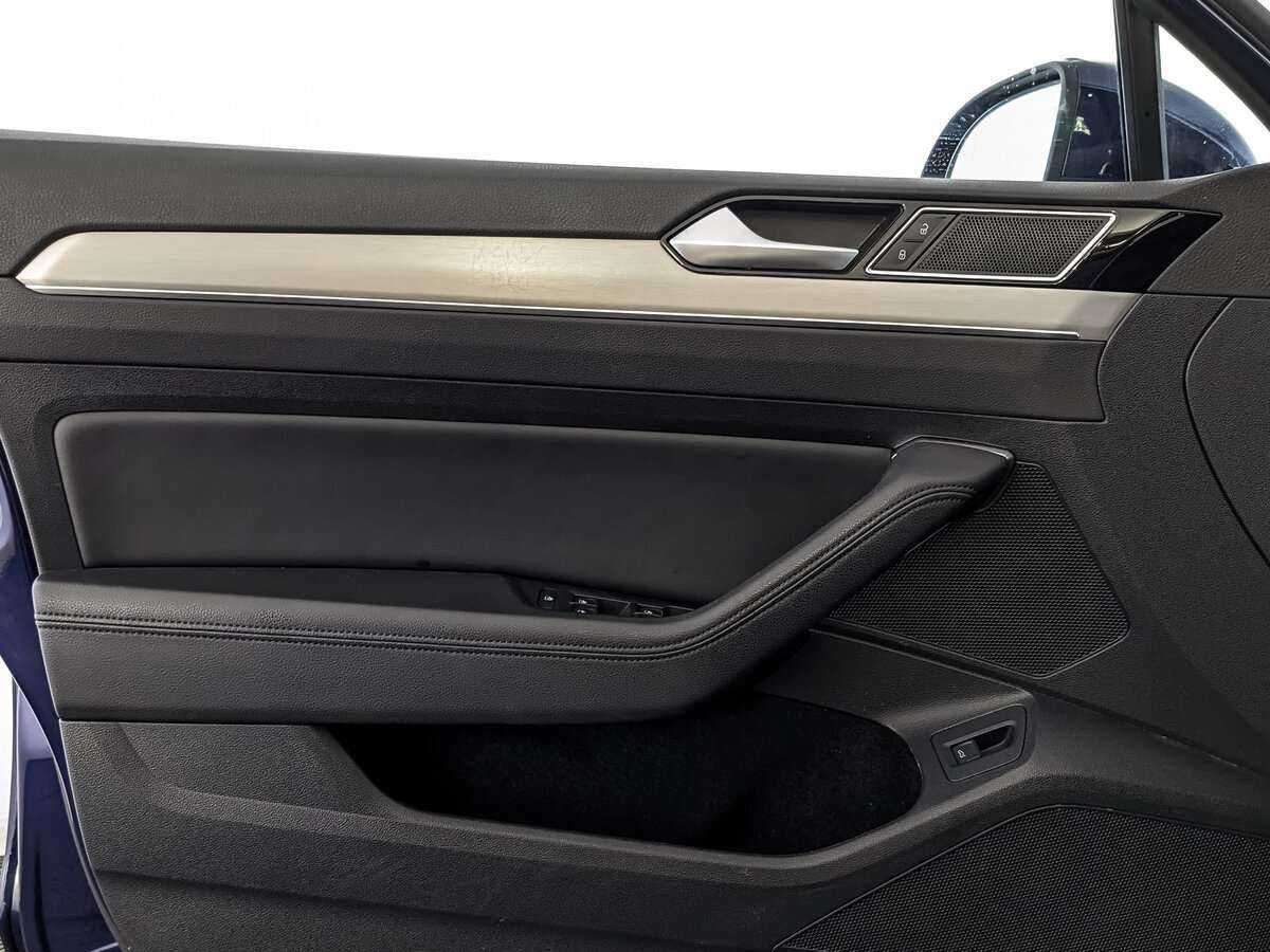 Volkswagen Passat 2019 года с пробегом. Фото: #14