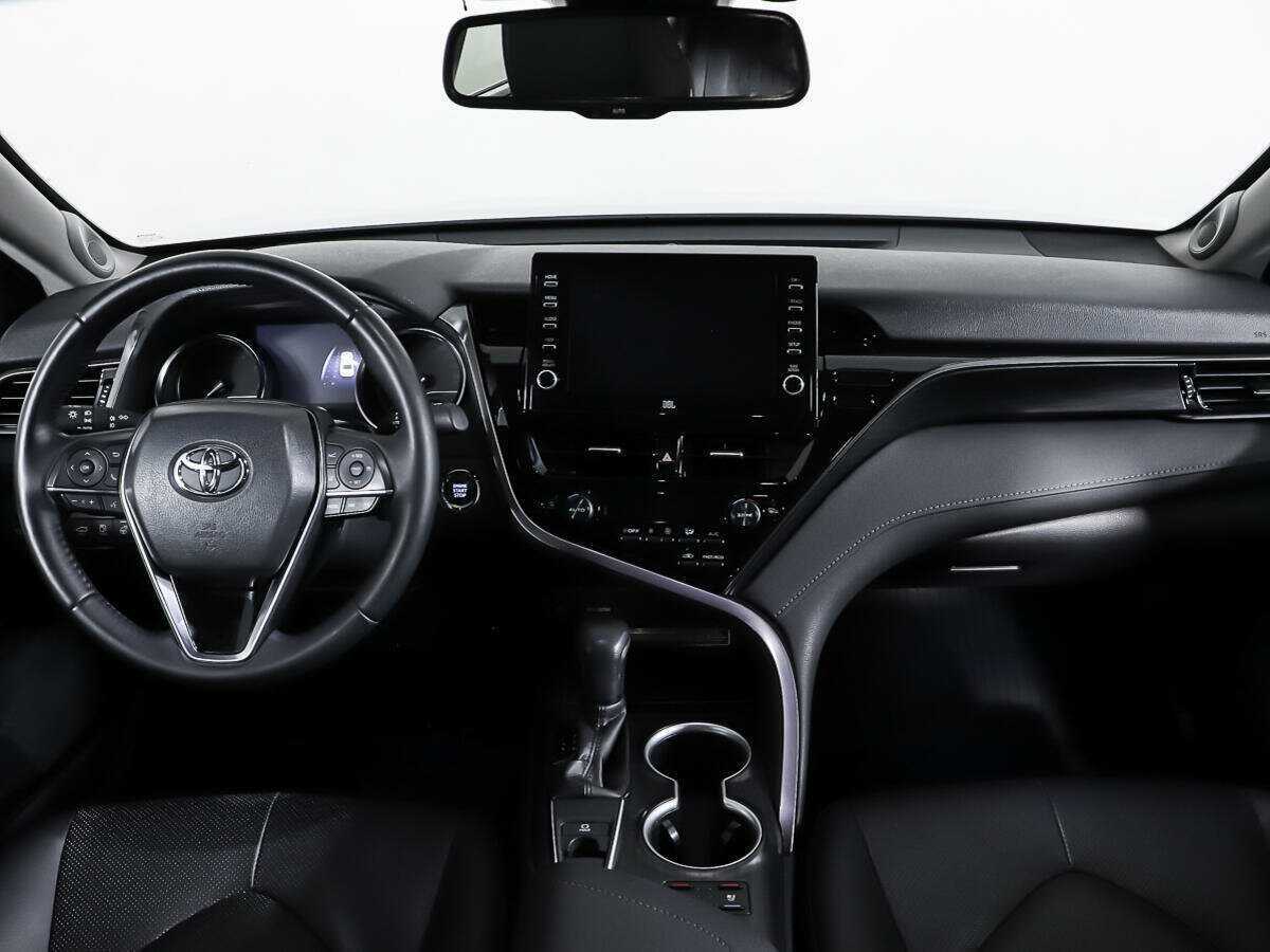 Toyota Camry 2022 года с пробегом. Фото: #10