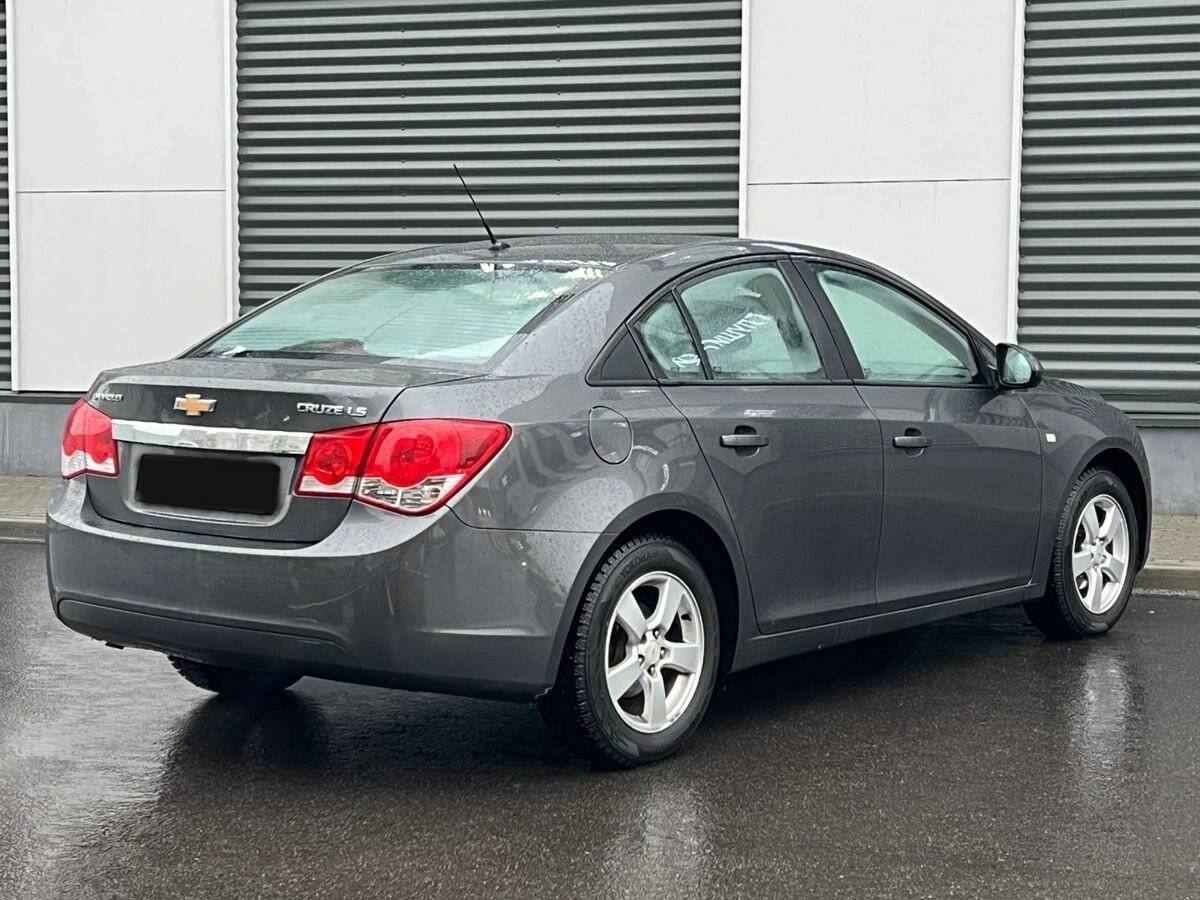 Chevrolet Cruze 2011 года с пробегом. Фото: #2