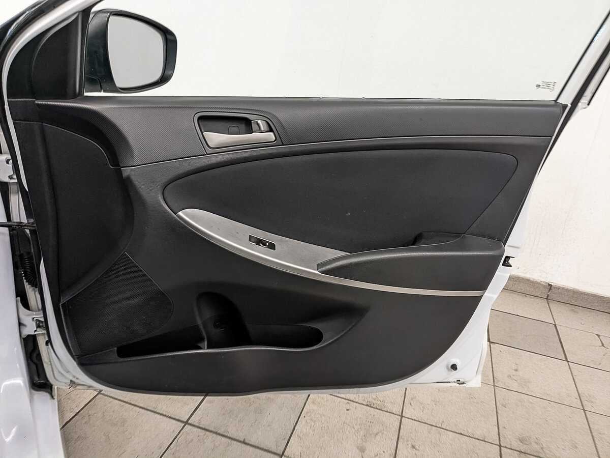 Hyundai Solaris 2015 года с пробегом. Фото: #22