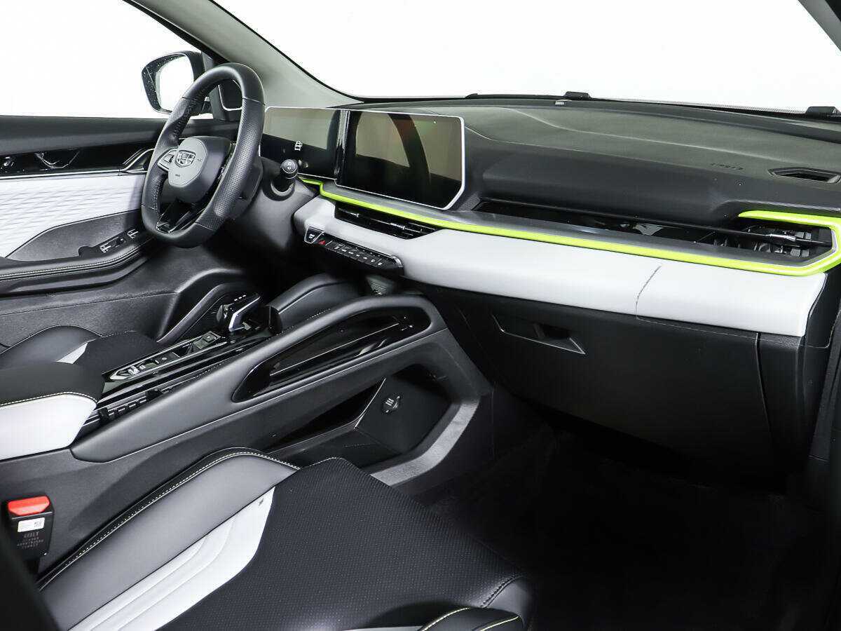 Geely Coolray 2023 года с пробегом. Фото: #8