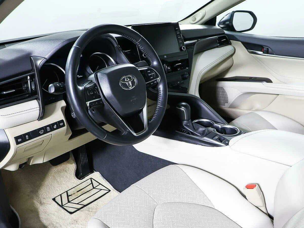 Toyota Camry 2021 года с пробегом. Фото: #13