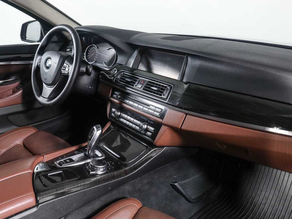BMW 5 серии 2016 года с пробегом. Фото: #8