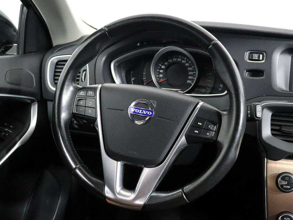 Volvo V40 Cross Country 2015 года с пробегом. Фото: #12
