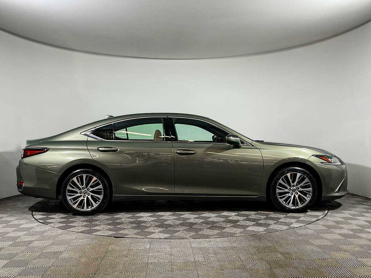 Lexus ES 2021 года с пробегом. Фото: #3
