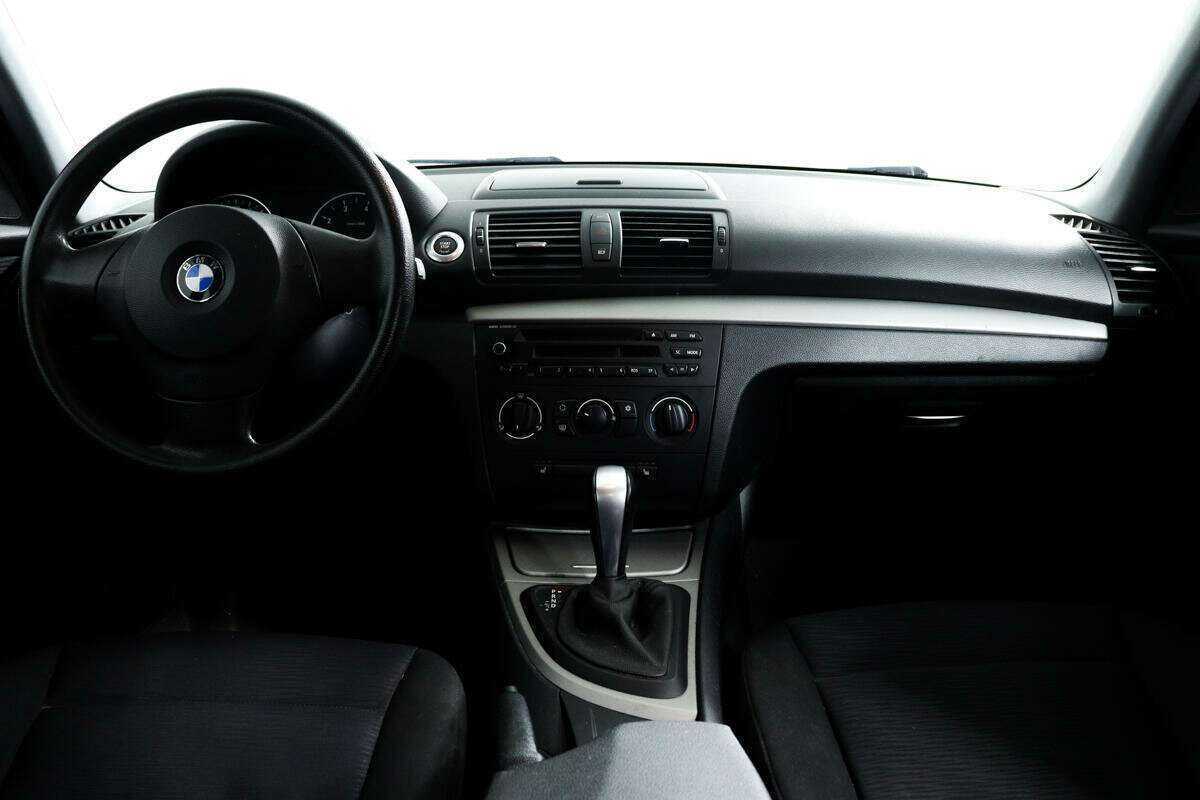 BMW 1 серии 2010 года с пробегом. Фото: #10