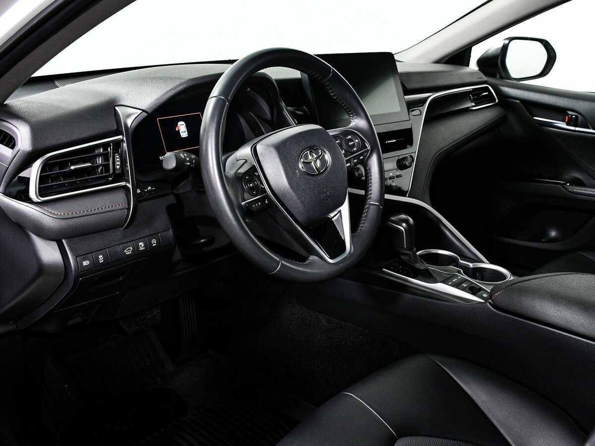 Toyota Camry 2023 года с пробегом. Фото: #9