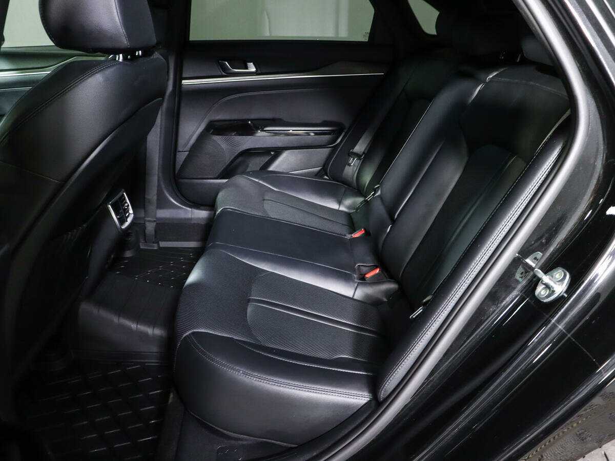 Kia K5 2023 года с пробегом. Фото: #7