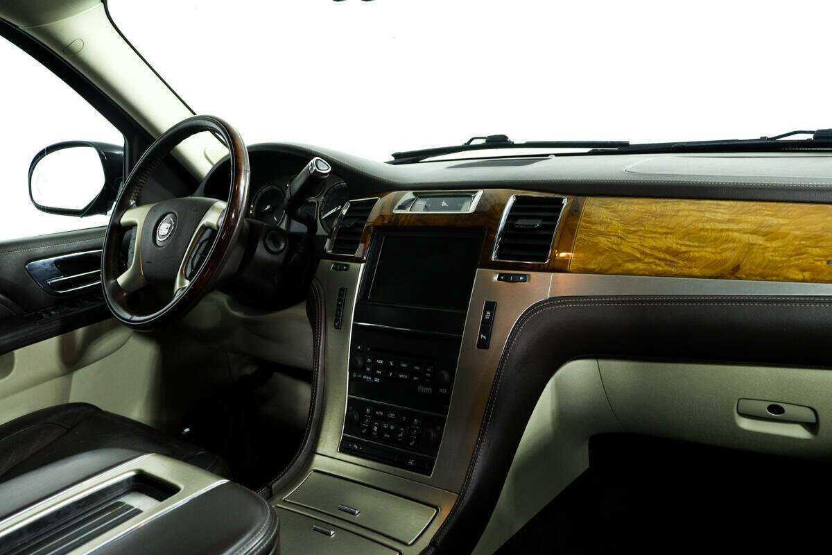Cadillac Escalade 2012 года с пробегом. Фото: #7