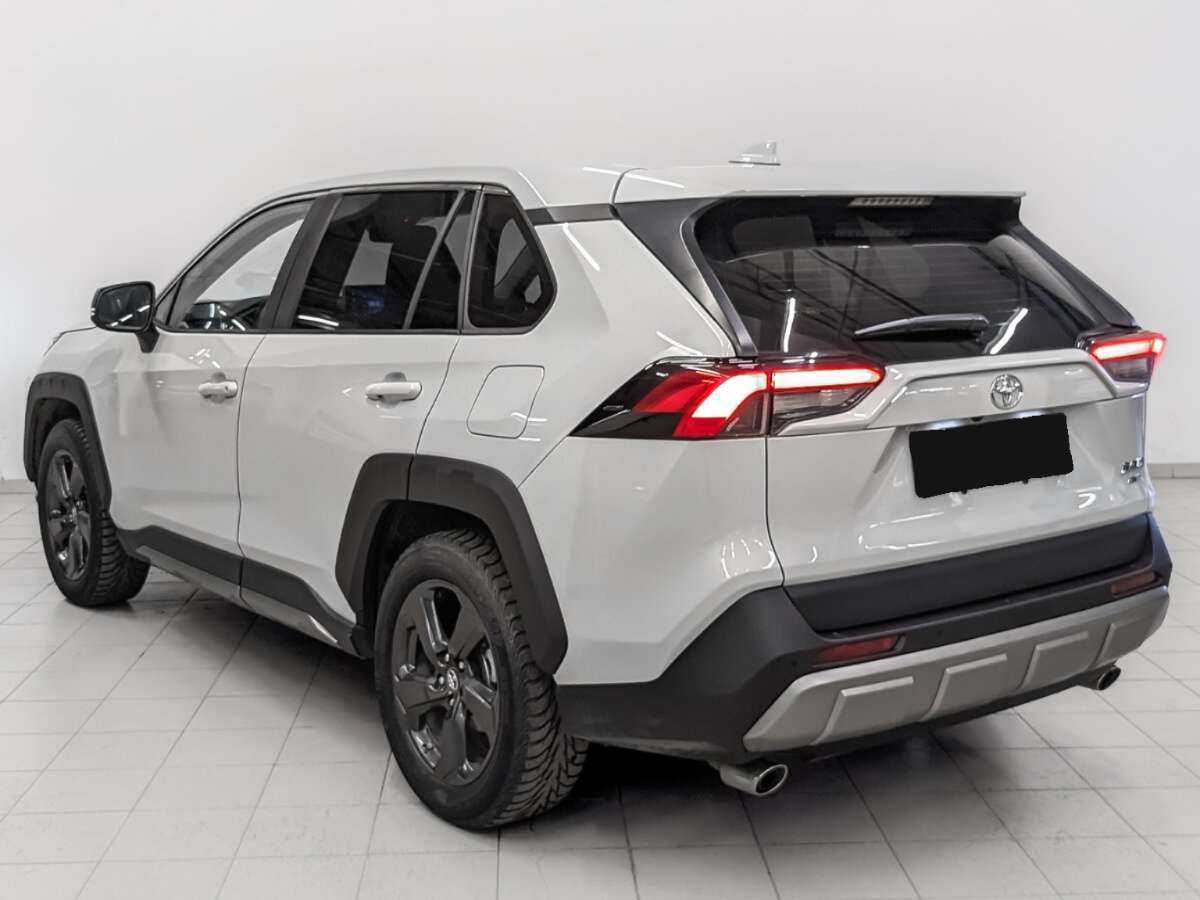 Toyota RAV4 2022 года с пробегом. Фото: #5