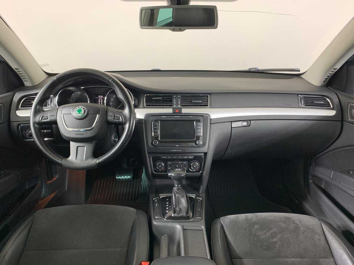 Skoda Superb 2011 года с пробегом. Фото: #12