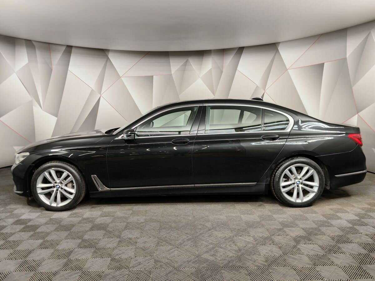 BMW 7 серии 2015 года с пробегом. Фото: #4