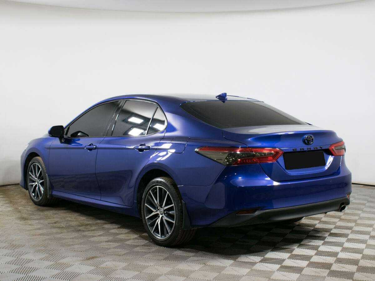 Toyota Camry 2021 года с пробегом. Фото: #5